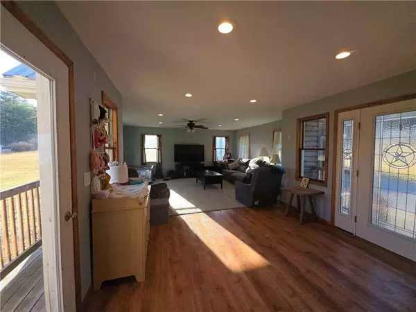 125 Cowan Road RD, Elmira, NY 14901