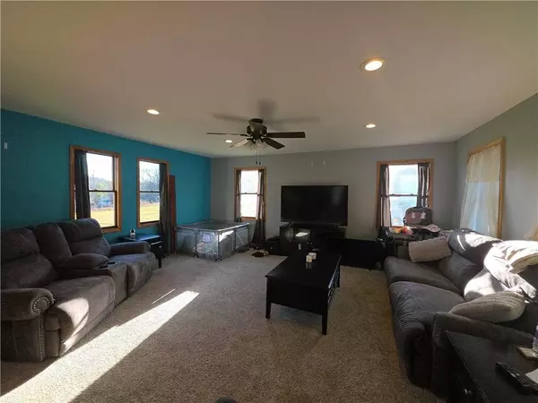 125 Cowan Road RD, Elmira, NY 14901