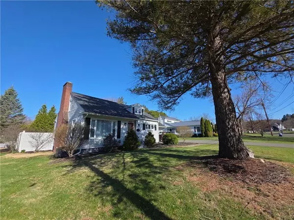 81 E Greenridge DR, Elmira, NY 14905