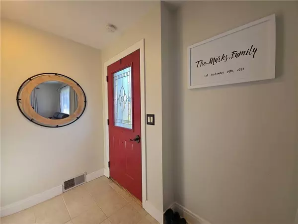 81 E Greenridge DR, Elmira, NY 14905