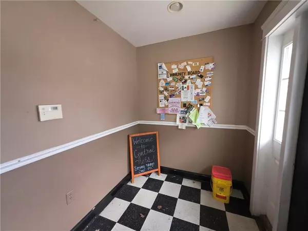 220 Roe AVE, Elmira, NY 14901