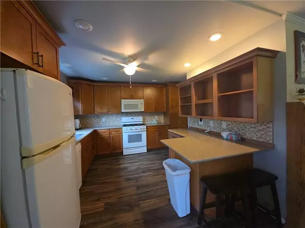 5 Suburban DR, Elmira, NY 14903