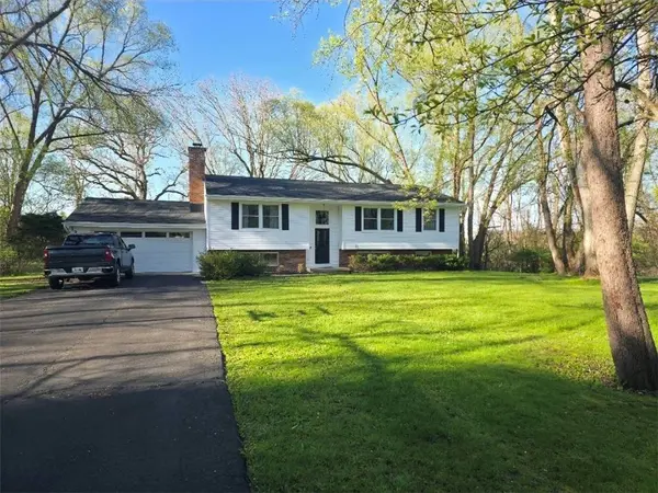 12048 Oakfield CIR, Big Flats, NY 14814