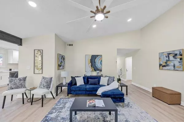 6255 MOZART DR, Riverdale, GA 30296