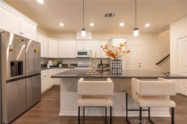 7058 Vernazza PL, Eastvale, CA 92880