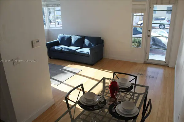 300 74th St #10, Miami Beach, FL 33141