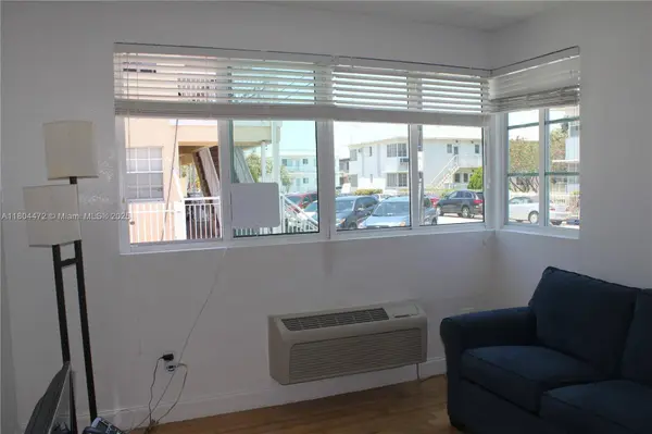 300 74th St #10, Miami Beach, FL 33141