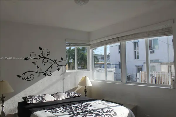 300 74th St #10, Miami Beach, FL 33141