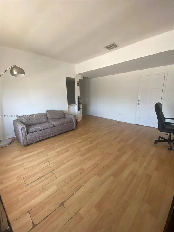 1051 Meridian Ave #1M, Miami Beach, FL 33139