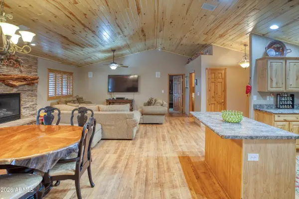 2929 PINE RIM Road, Overgaard, AZ 85933