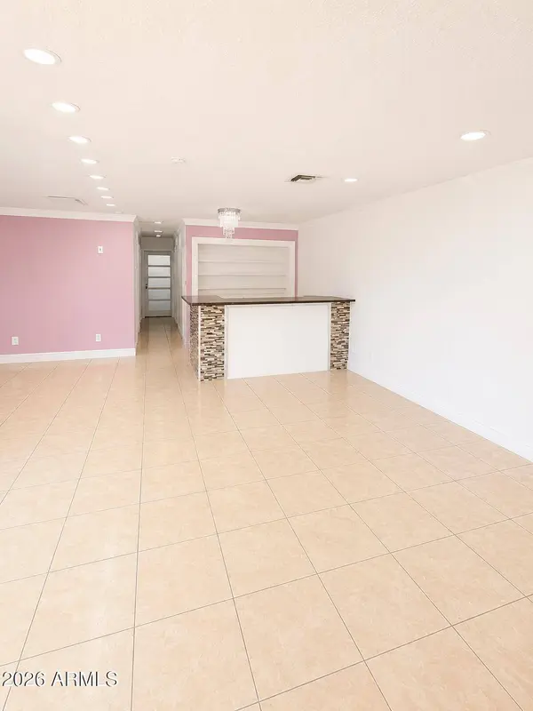 5540 W GLENDALE Avenue #5, Glendale, AZ 85301