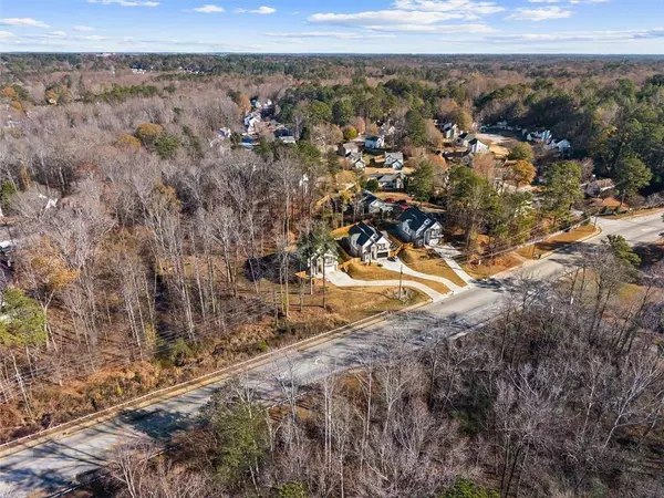 658 Rockbridge RD, Lilburn, GA 30047