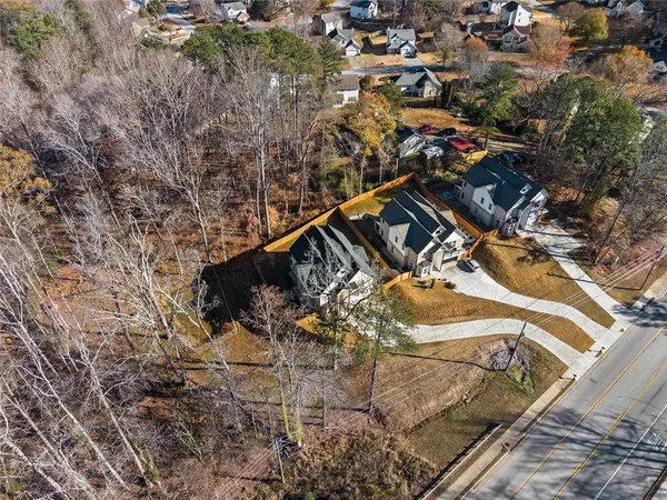 658 Rockbridge RD, Lilburn, GA 30047