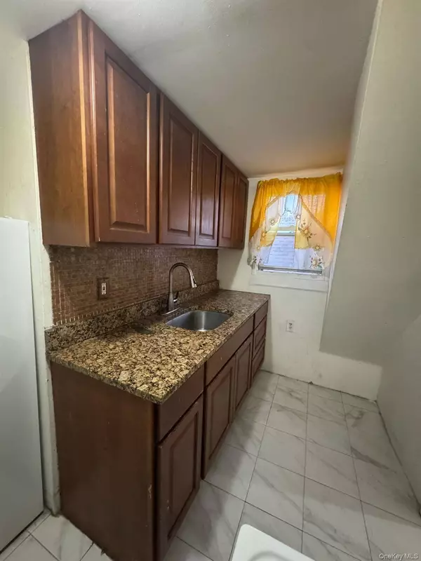 10220 Remington ST, Jamaica, NY 11435