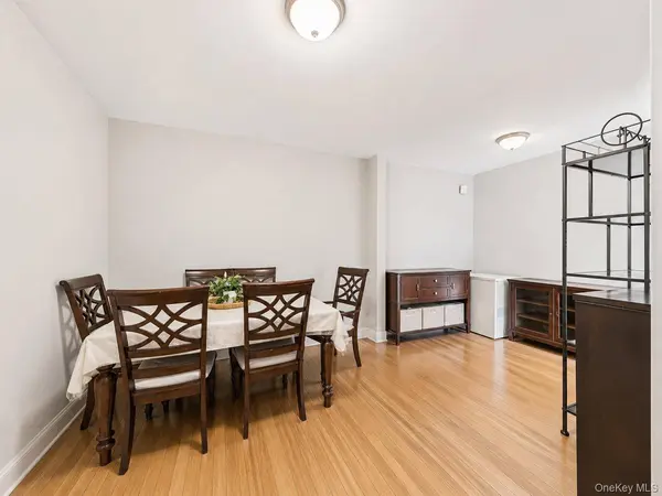 11 Bronx River RD #1M, Yonkers, NY 10704