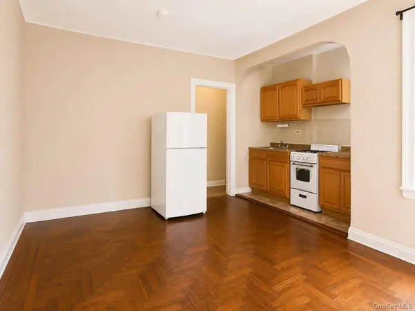700 Oakland PL #5B, Bronx, NY 10457