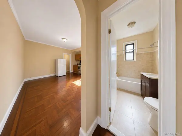 700 Oakland PL #5B, Bronx, NY 10457