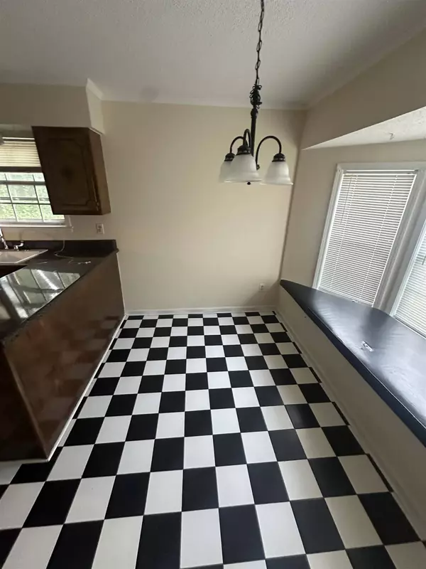 2093 WOODEN HEART CT #27, Memphis, TN 38116