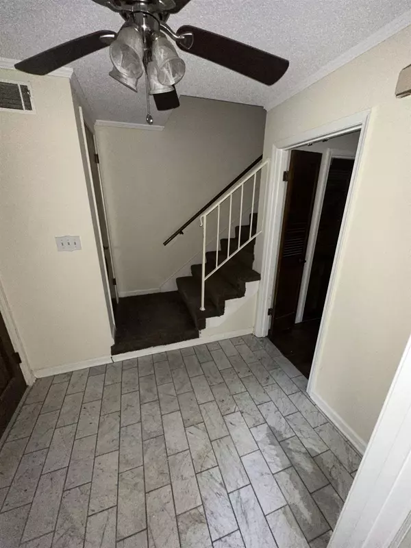 2093 WOODEN HEART CT #27, Memphis, TN 38116