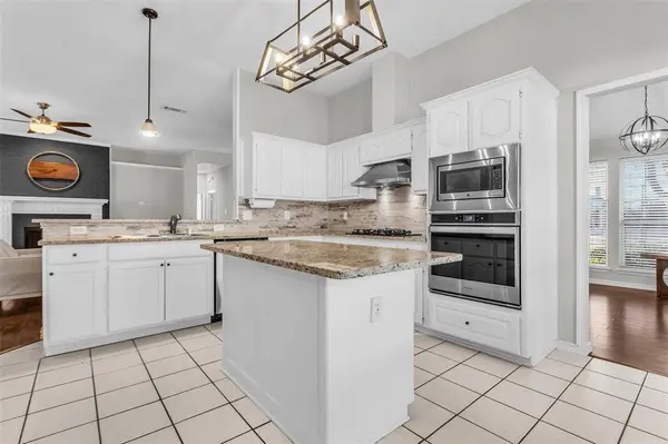 308 Glen Ridge Drive, Murphy, TX 75094