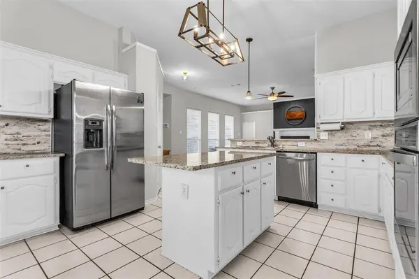 308 Glen Ridge Drive, Murphy, TX 75094