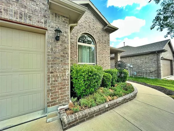 1941 Velarde Road, Fort Worth, TX 76131