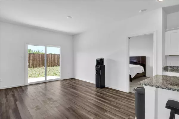 12 Glen Crossings Road, Edgecliff Village, TX 76134