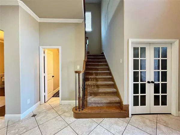 2204 Bent Creek Court, Mansfield, TX 76063