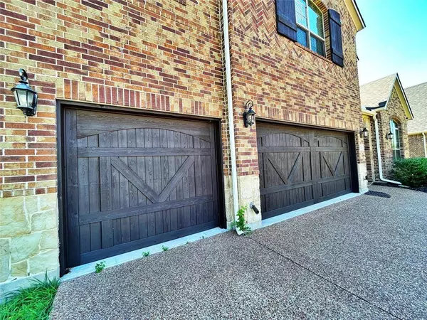 2204 Bent Creek Court, Mansfield, TX 76063