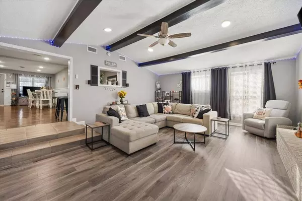 4929 Ira Street, Haltom City, TX 76117