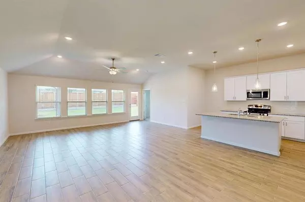 1736 Opaca Drive, Fort Worth, TX 76131