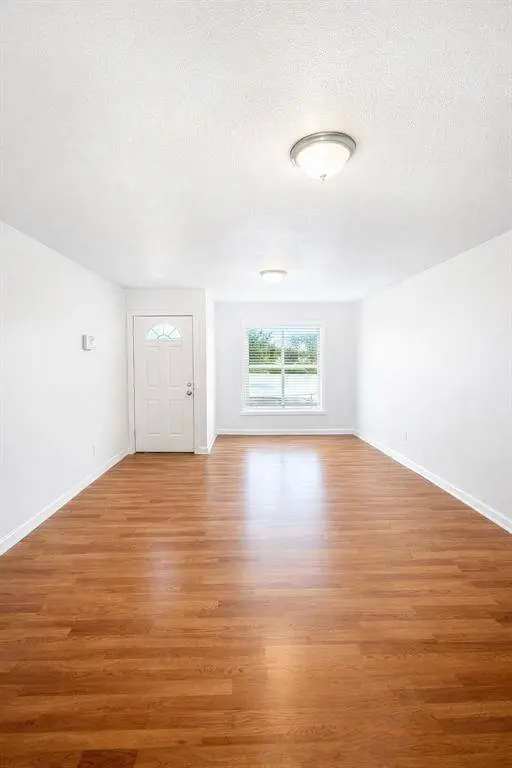 1413 Lindsey Street, Fort Worth, TX 76105