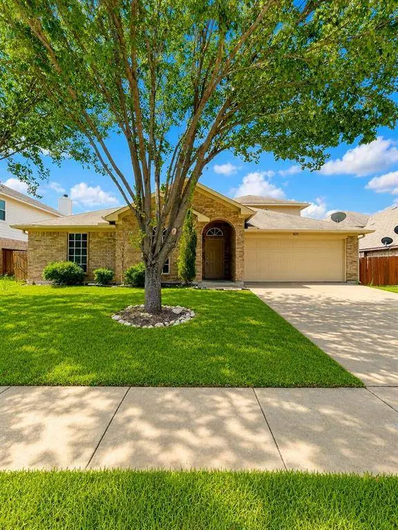 825 Forest Heights Drive, Fort Worth, TX 76036