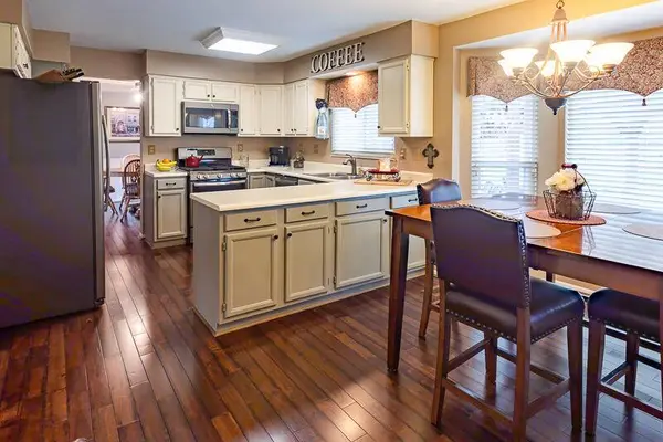 303 Town Square Circle, Cold Spring, KY 41076