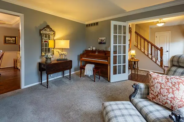 303 Town Square Circle, Cold Spring, KY 41076