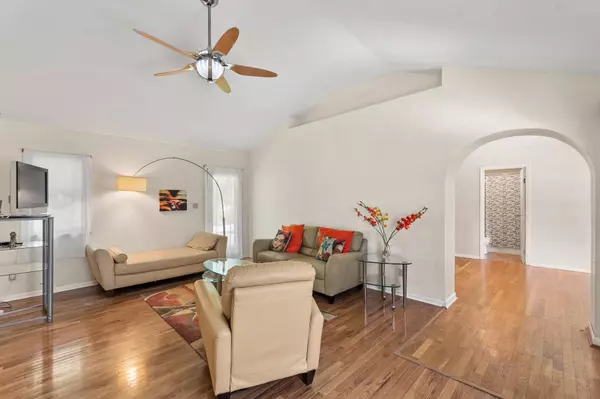 1468 N Bend Road, Hebron, KY 41048