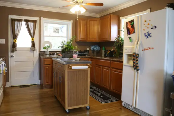9 Pine Hill Drive, Highland Heights, KY 41076