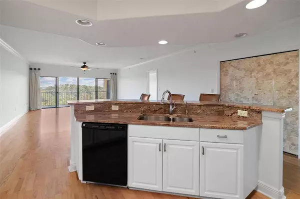 1695 PINELLAS BAYWAY S #E6, St Petersburg, FL 33715