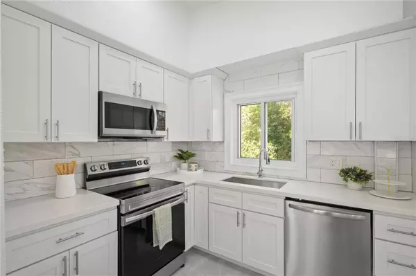 5115 16TH ST N, St Petersburg, FL 33703