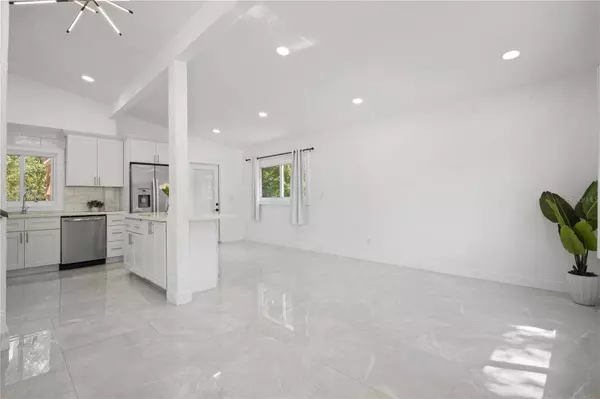 5115 16TH ST N, St Petersburg, FL 33703