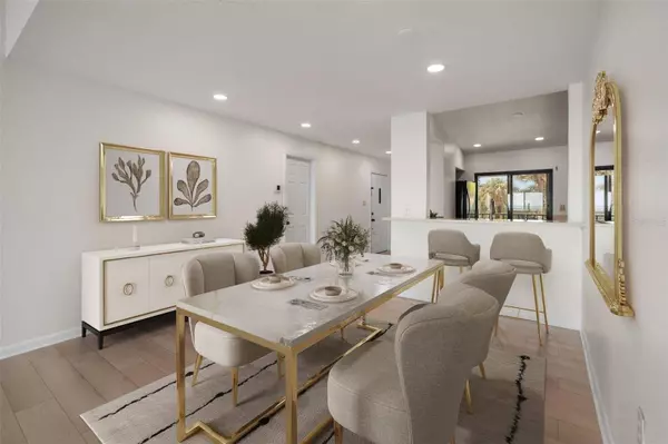 7520 SUNSHINE SKYWAY LN S #210, St Petersburg, FL 33711