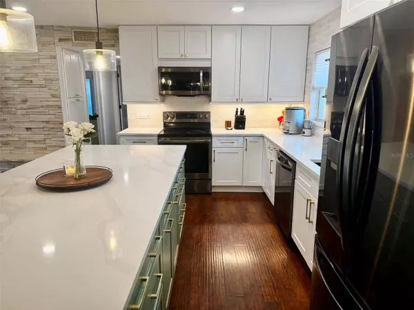 11600 75TH AVE, Seminole, FL 33772