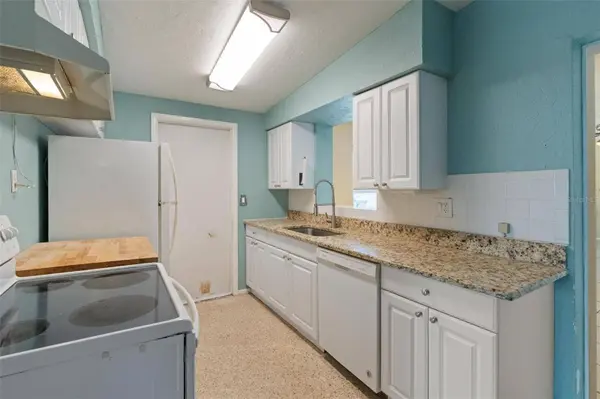 138 DAVISON AVE NE, St Petersburg, FL 33703