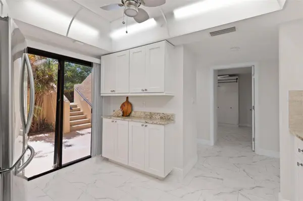 7540 SUNSHINE SKYWAY LN S #T35, St Petersburg, FL 33711