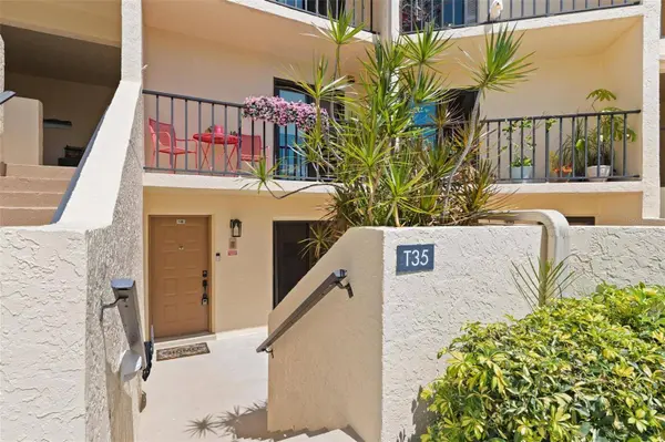 7540 SUNSHINE SKYWAY LN S #T35, St Petersburg, FL 33711