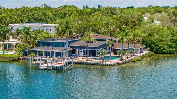 2785 BAYSIDE DR S, St Petersburg, FL 33705