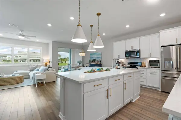 351 SURFSIDE AVE NE, St Petersburg, FL 33716