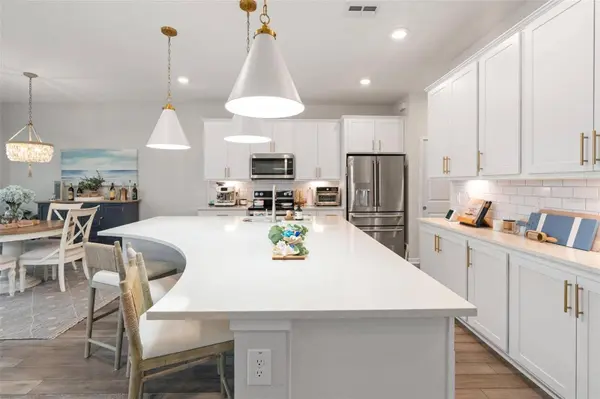 351 SURFSIDE AVE NE, St Petersburg, FL 33716