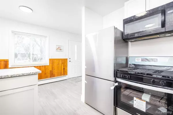 11028 FORD Avenue, Warren, MI 48089