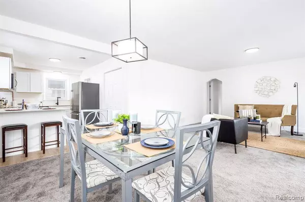 21430 RIDGEDALE Street, Oak Park, MI 48237